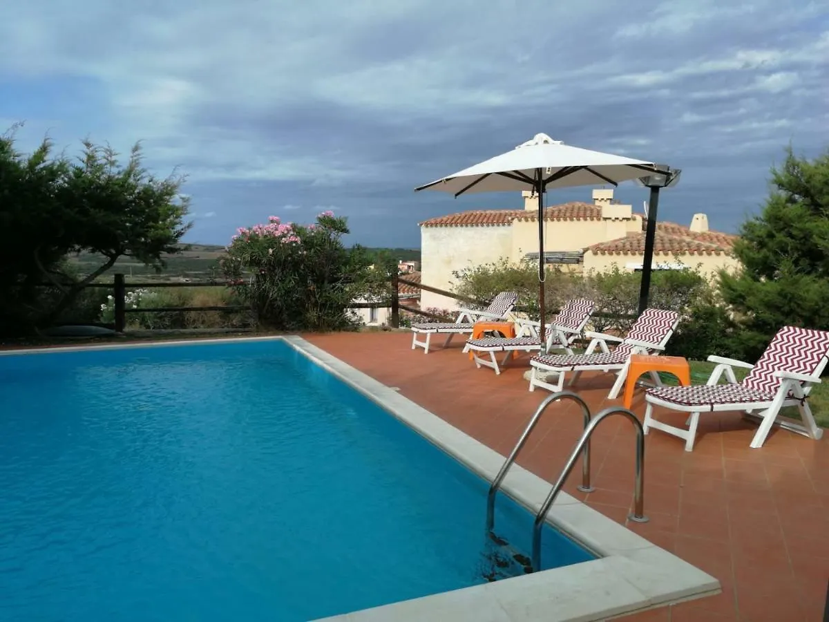 Villa Con Piscina Стинтино
