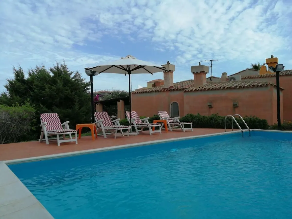 Villa Con Piscina Стинтино