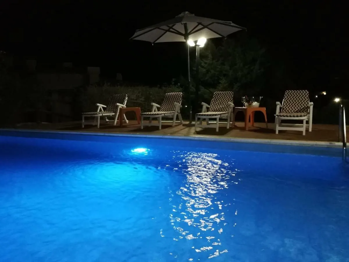 Villa Con Piscina Стинтино
